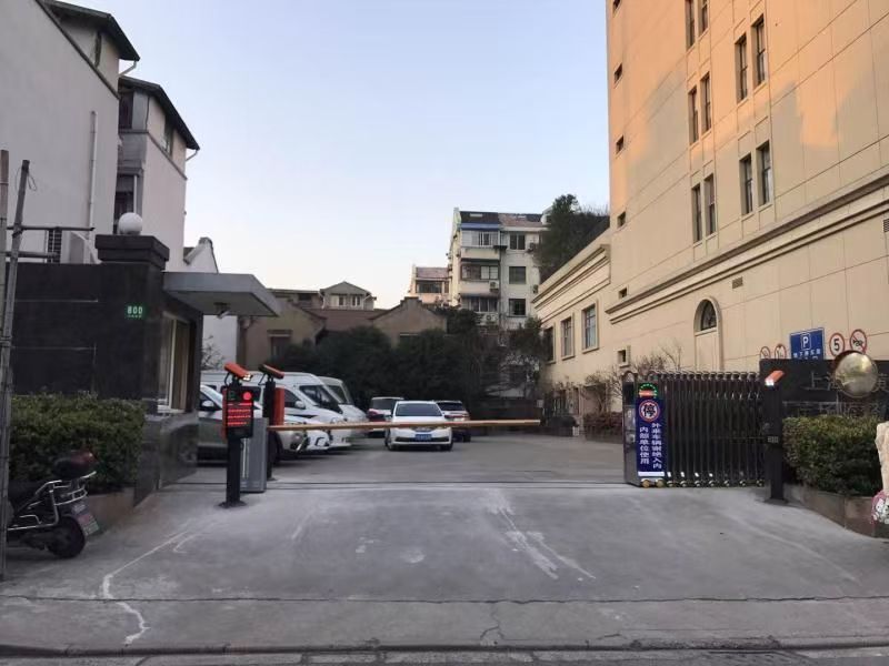电动伸缩门真实案例图片