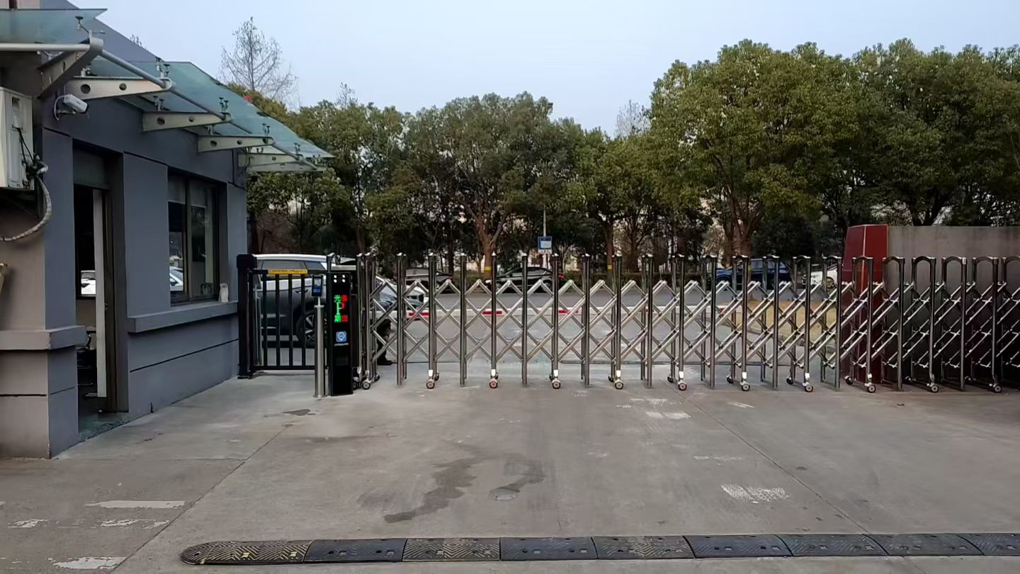 电动伸缩门真实案例图片